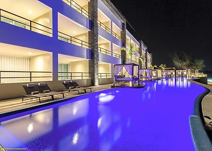 Hotel Artisan Playa Paraiso - Adults Only 4*